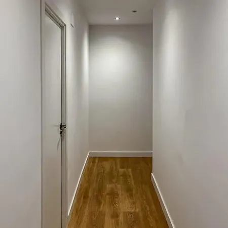 Apartamento 625a Piso De 5 Con 5 Banos *