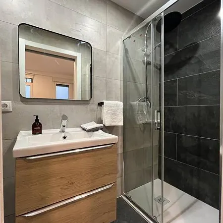 625a Piso De 5 Con 5 Banos Apartamento Oviedo