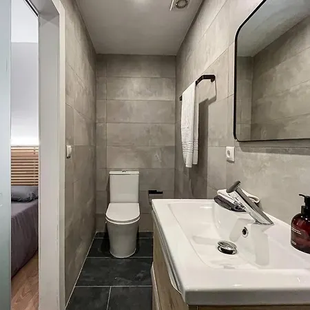 625a Piso De 5 Con 5 Banos * Oviedo